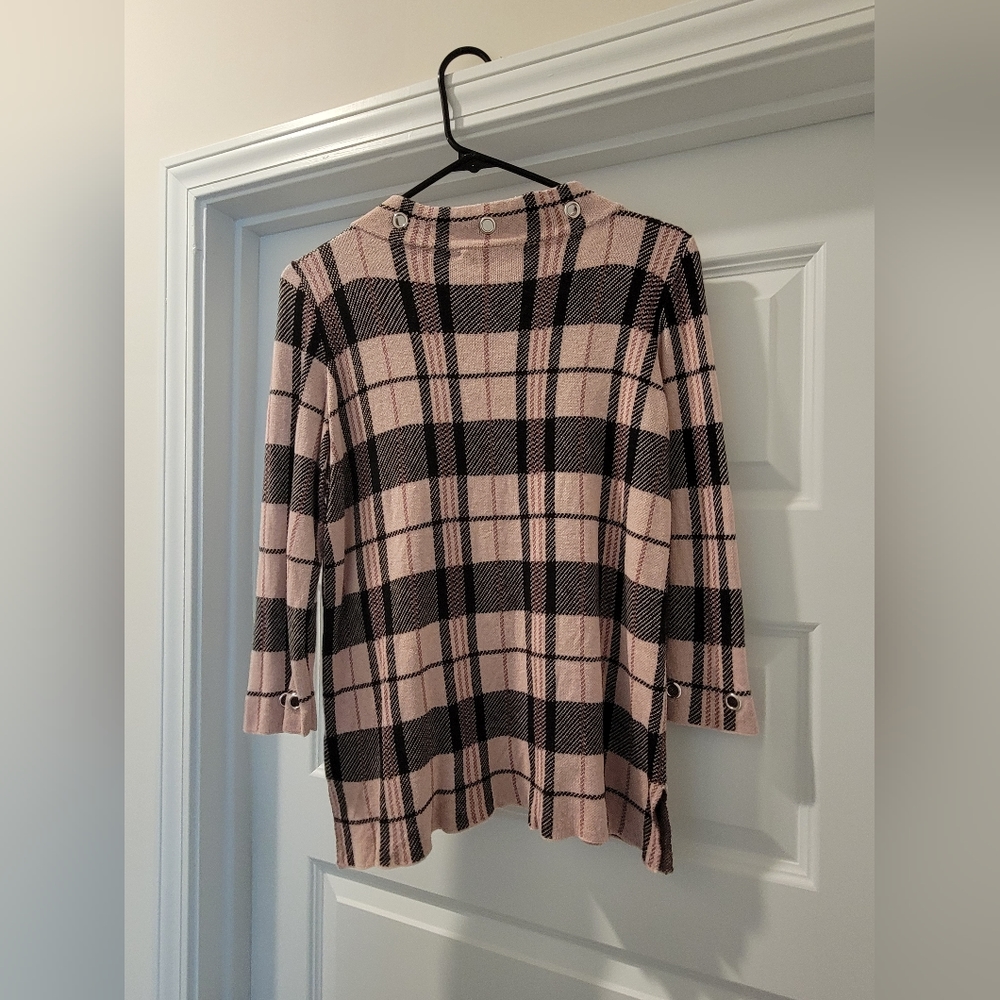 Sweater - Picture 2 of 5